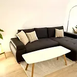 Modern & Spacious In Supreme Location