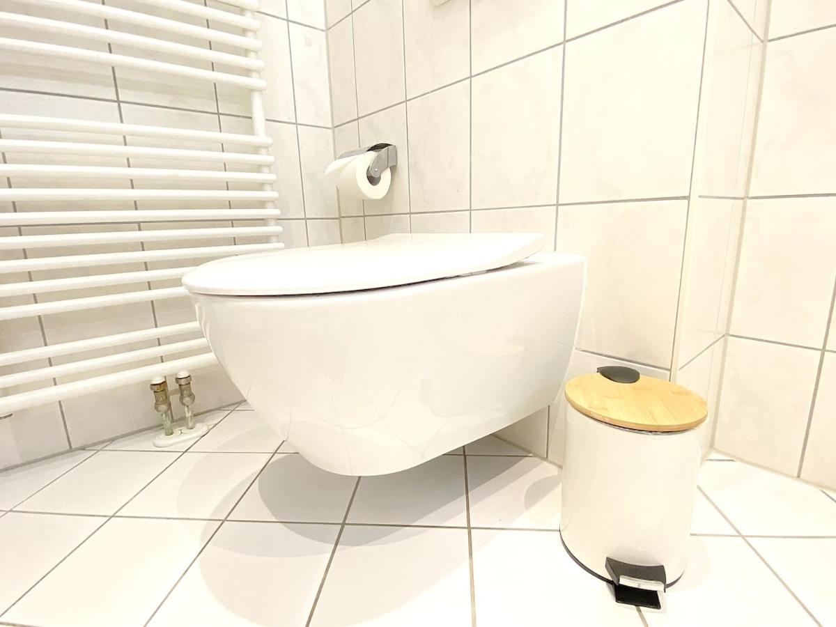 Modern & Spacious In Supreme Location Apartment Leipzig